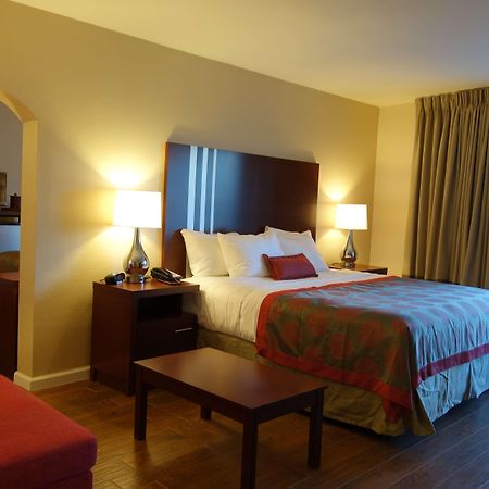 Ramada By Wyndham Sacramento Hotel North Highlands Exterior photo