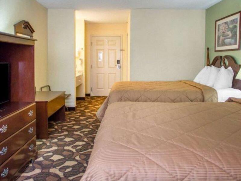 Ramada By Wyndham Sacramento Hotel North Highlands Exterior photo