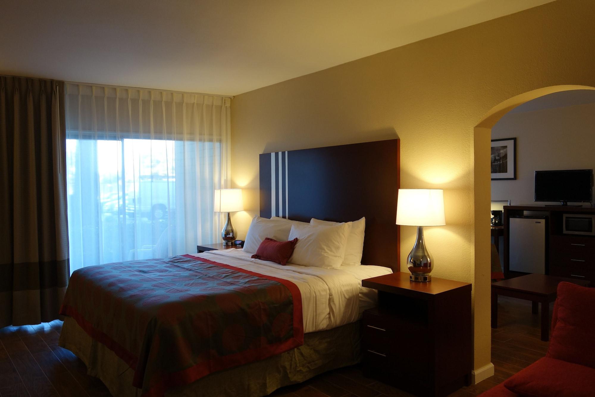 Ramada By Wyndham Sacramento Hotel North Highlands Exterior photo